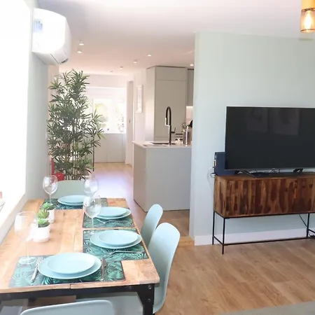 Lisbon, T2 Renewed Duplex With River View, Beato,
