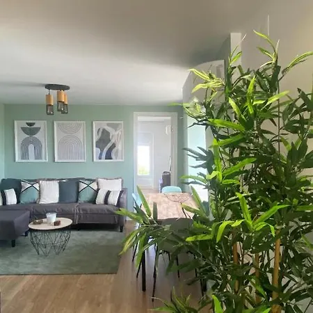 Lisbon, T2 Renewed Duplex With River View, Beato,