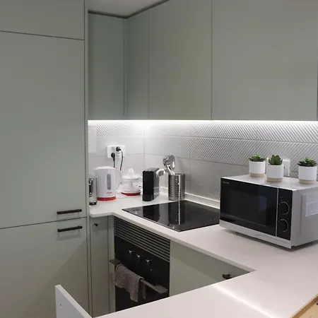 Lisbon, T2 Renewed Duplex With River View, Beato, アパート リスボン