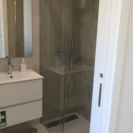 Lisbon, T2 Renewed Duplex With River View, Beato, * Lisboa