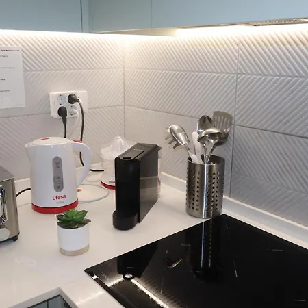 Lisbon, T2 Renewed Duplex With River View, Beato, Apartman