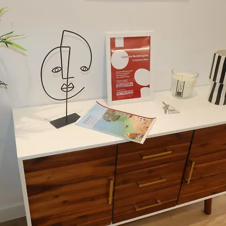 Апартаменты Lisbon, T2 Renewed Duplex With River View, Beato,